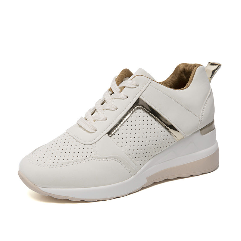 Elegantes zapatillas deportivas con plataforma y cordones de Isabella Sol.