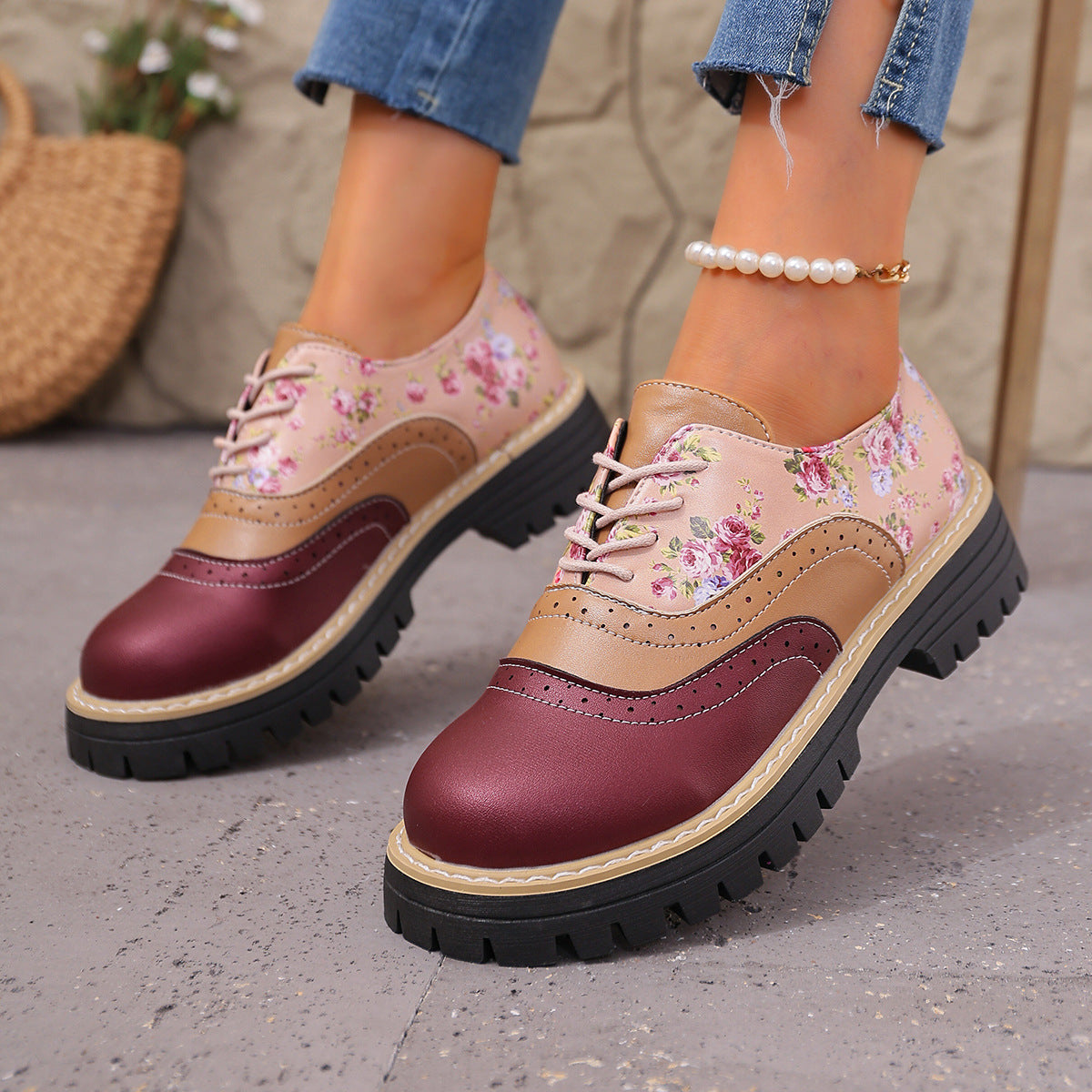 Zapatos casuales de talla grande con estampado floral elegante de Isabella Sol