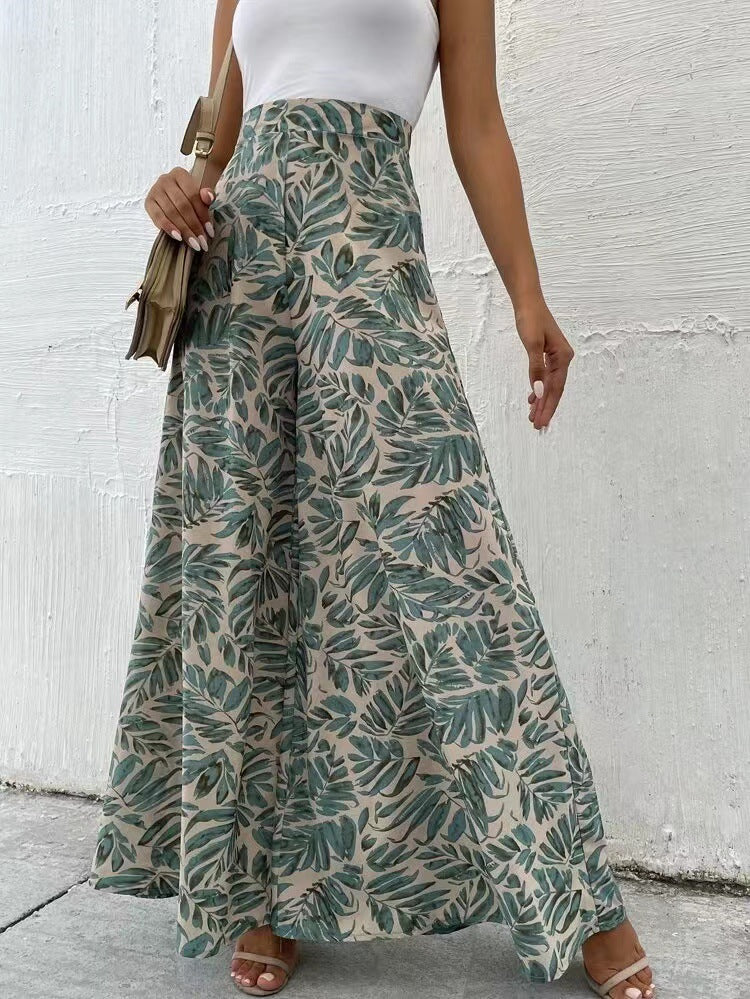 Elegantes pantalones anchos con estampado floral de Isabella Sol.