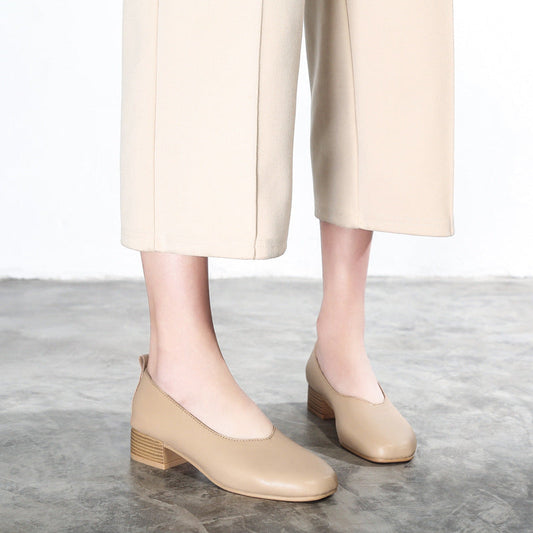 Tacones clásicos y cómodos de Isabella Sol para el día a día.