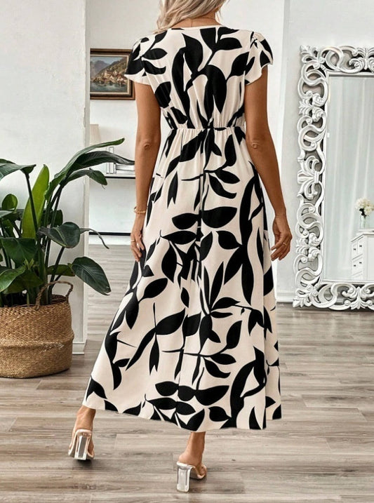 Elegante vestido largo estampado con escote en V de Isabella Sol.
