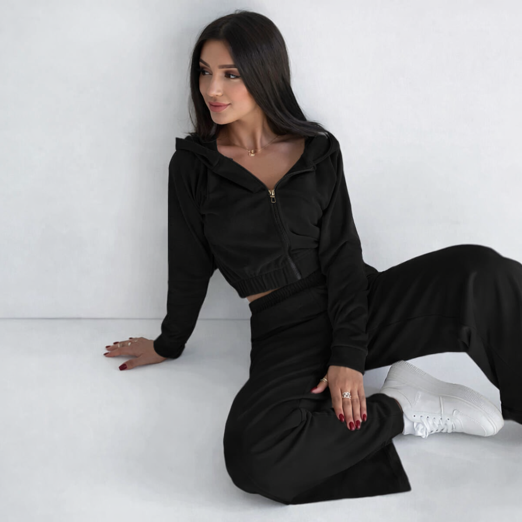 Elegante conjunto de dos piezas tipo sudadera de Isabella Sol