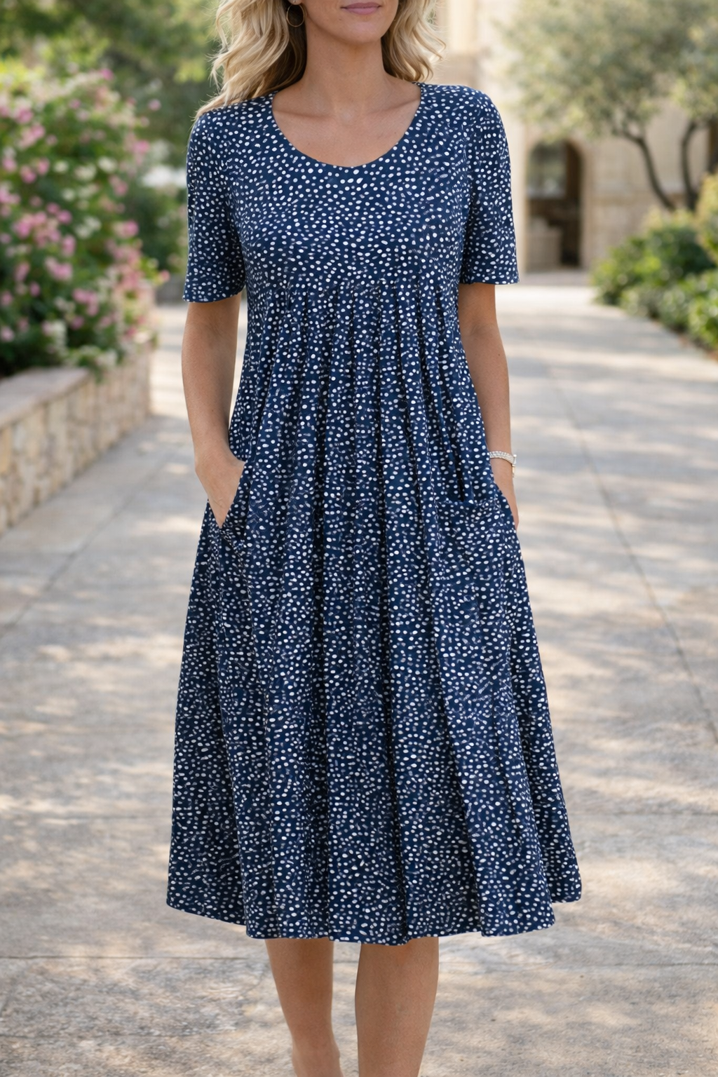Vestido de corte A con lunares de Isabella Sol