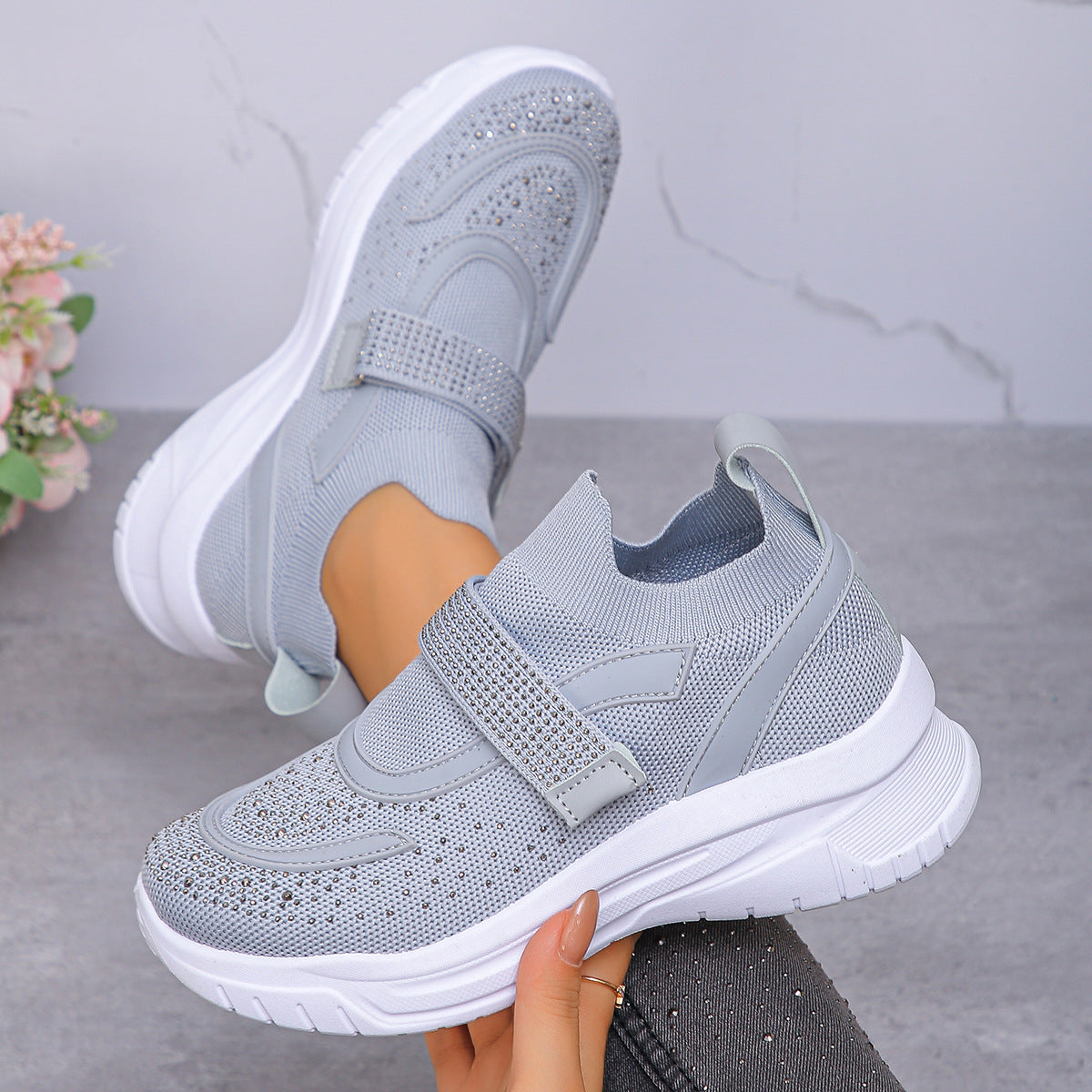 Zapatillas de cuña Isabella Sol de moda para mujer