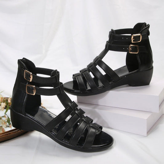 Elegantes sandalias de cuña caladas de Isabella Sol