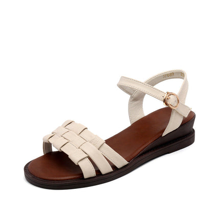 Sandalias planas de cuero estilo retro de Isabella Sol