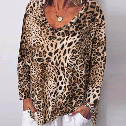 Top con escote en V y estampado de leopardo de Isabella Sol