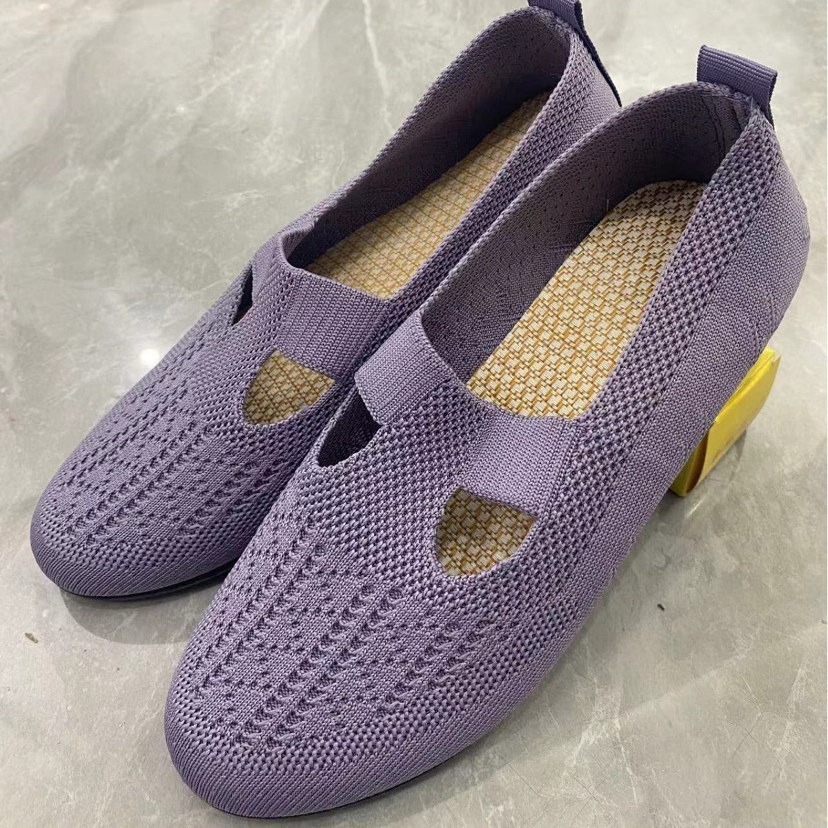 Zapatos casuales de malla transpirable Isabella Sol para uso diario.