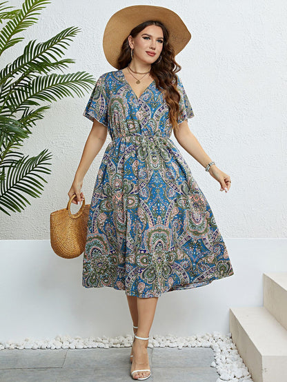 Vestido de verano con escote en V y estampado retro de Isabella Sol