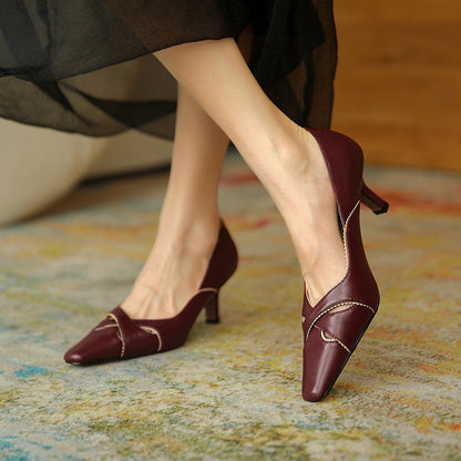 Elegantes zapatos de tacón de piel de Isabella Sol.