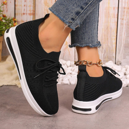 Zapatillas ligeras Isabella Sol Fly-Knit para uso diario.