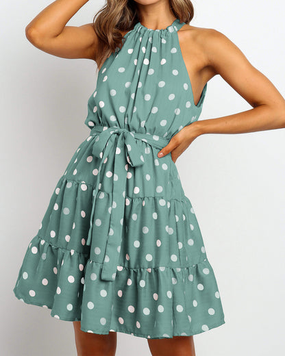 Elegante vestido halter de lunares de Isabella Sol