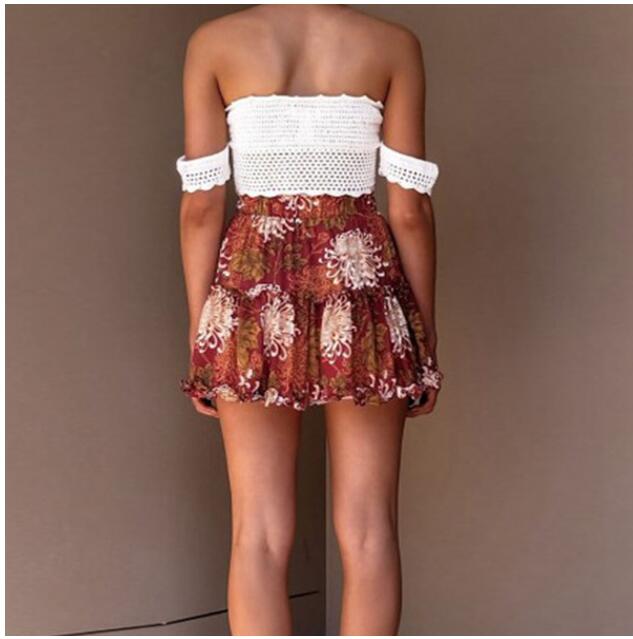 Falda con estampado floral vibrante de Isabella Sol