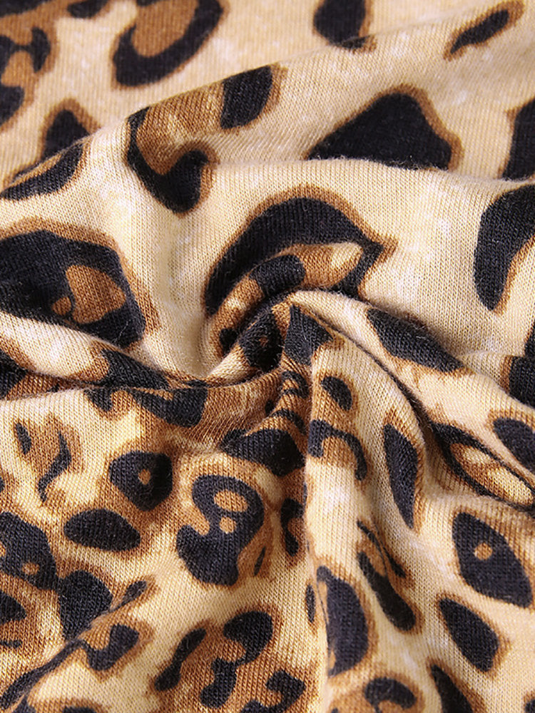 Top con escote en V y estampado de leopardo de Isabella Sol