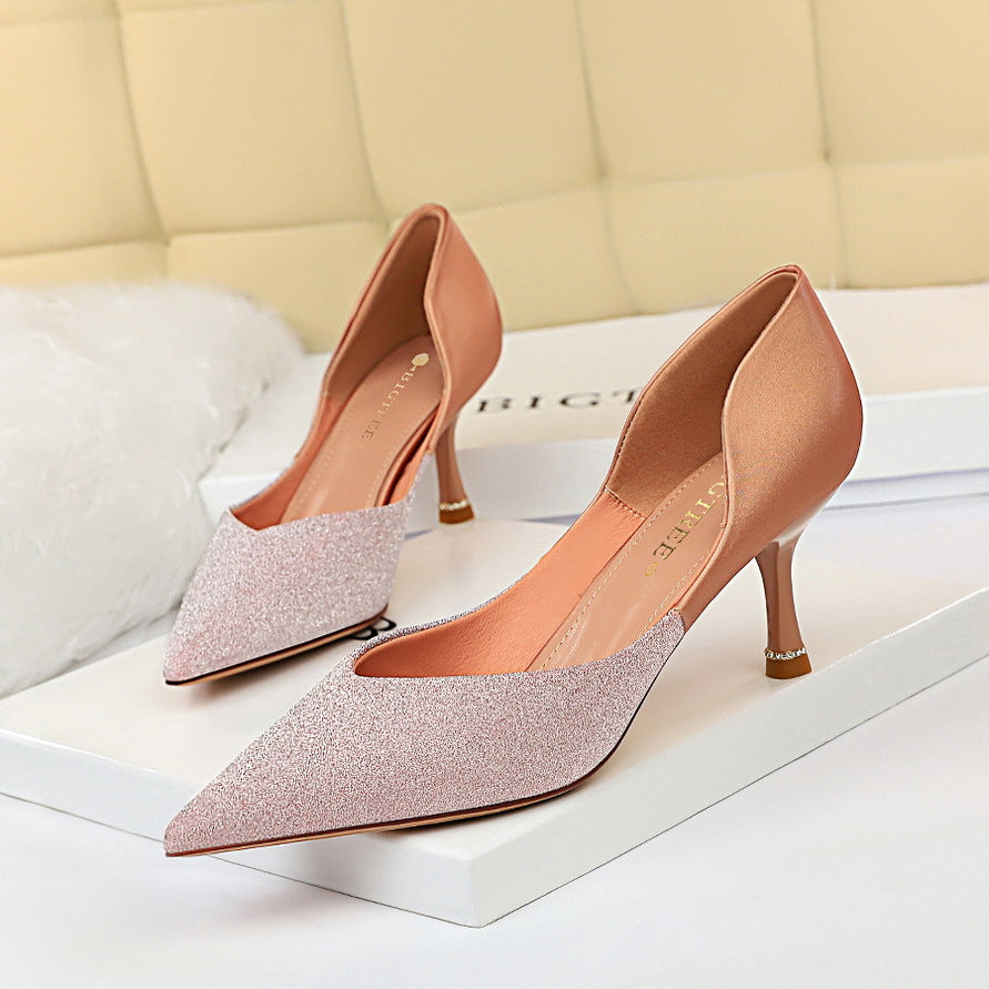 Elegantes tacones con bloques de color de Isabella Sol