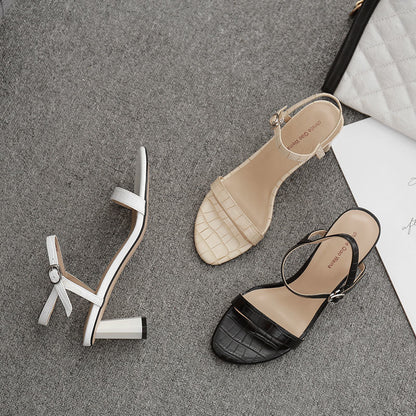 Elegantes sandalias de tacón de Isabella Sol inspiradas en Pinterest.