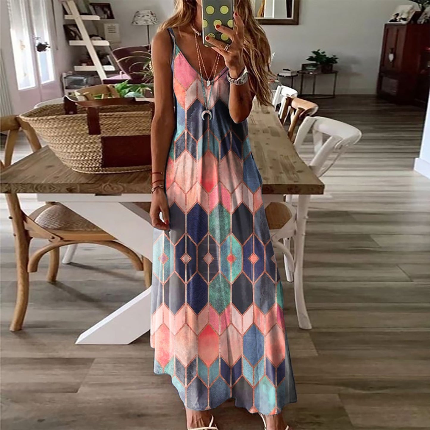 Vestido largo de verano con estampado geométrico de Isabella Sol
