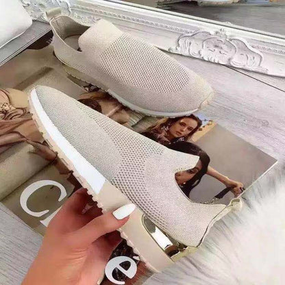 Zapatillas deportivas sin cordones de malla elegantes de Isabella Sol