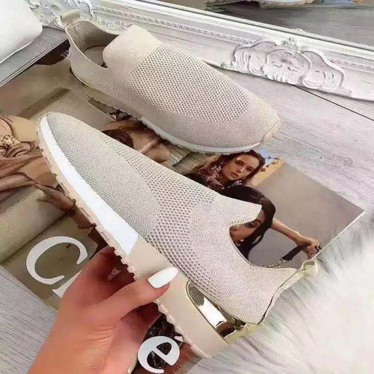 Zapatillas deportivas sin cordones de malla elegantes de Isabella Sol
