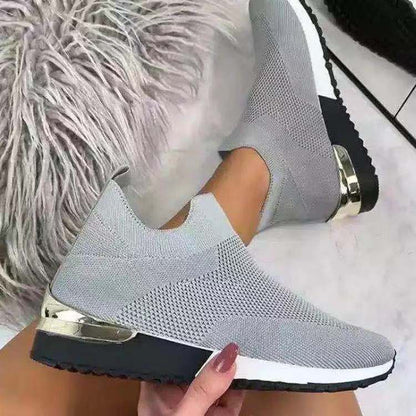 Zapatillas deportivas sin cordones de malla elegantes de Isabella Sol