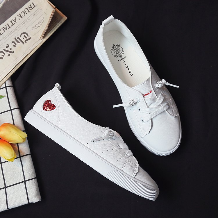 Zapatillas sin cordones con diseño de corazón de Isabella Sol
