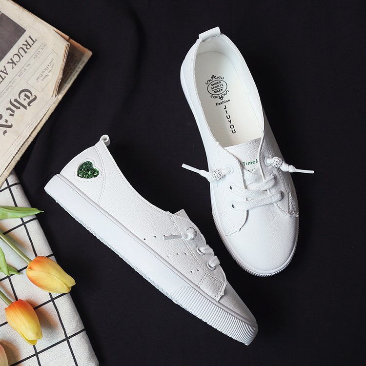 Zapatillas sin cordones con diseño de corazón de Isabella Sol