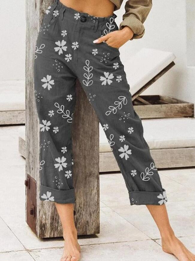 Pantalones casuales cortos con estampado floral de Isabella Sol
