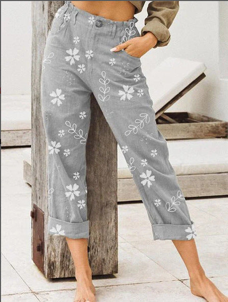 Pantalones casuales cortos con estampado floral de Isabella Sol