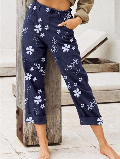 Pantalones casuales cortos con estampado floral de Isabella Sol