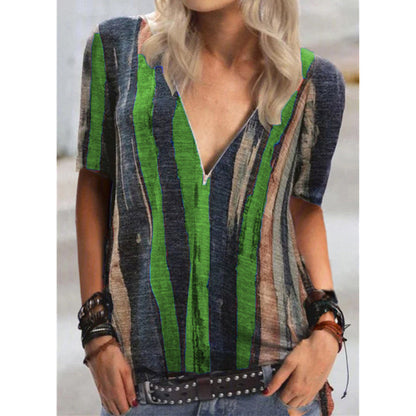 Top con cremallera y cuello en V de Isabella Sol con rayas vibrantes