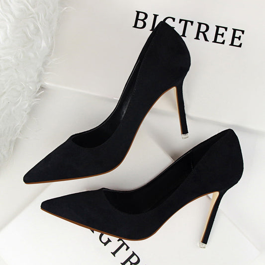 Chic Suede Pointed Heels by Isabella Sol