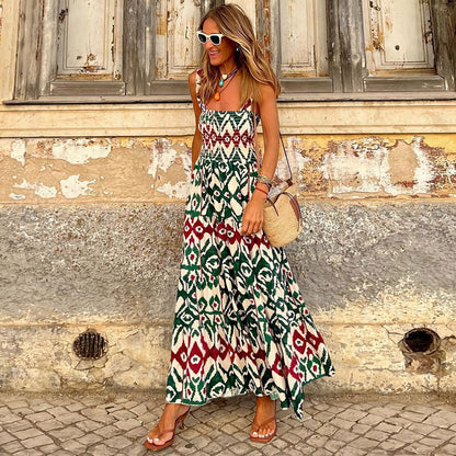 Elegante vestido de tirantes con estampado floral de Isabella Sol.