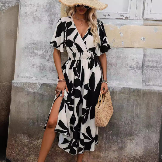 Elegante vestido estampado con escote cruzado de Isabella Sol