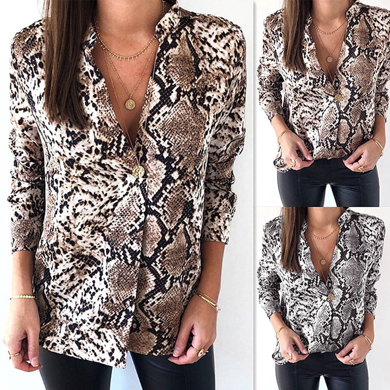 Chic Leopard Print Isabella Sol Button-Up Top