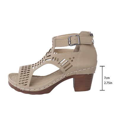 Sandalias elegantes con aberturas y tacón grueso de Isabella Sol