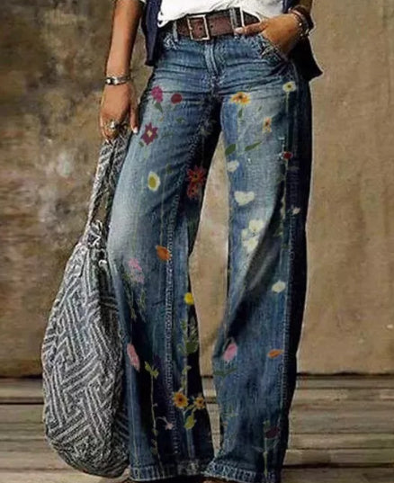 Pantalones anchos con estampado floral artístico de Isabella Sol.