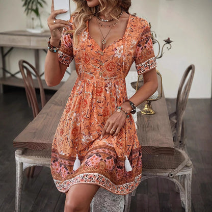 Vestido de verano de corte A con estampado floral bohemio de Isabella Sol