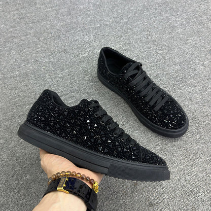 Zapatillas deportivas de ante con pedrería de Isabella Sol
