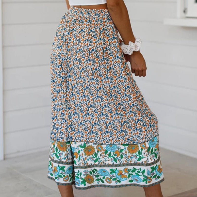 Pantalones rectos con estampado floral de Isabella Sol
