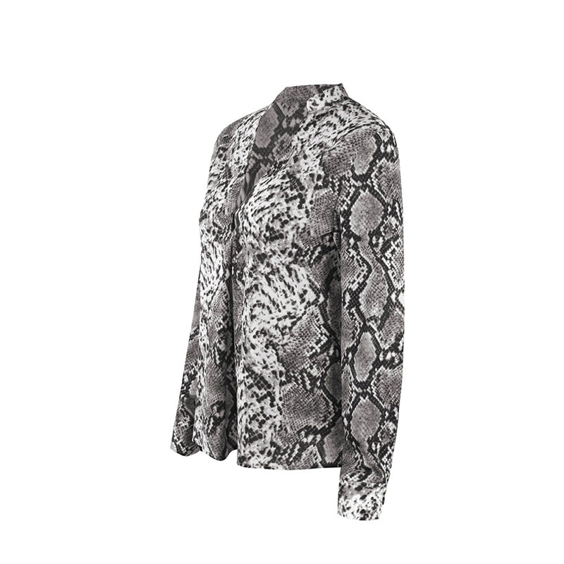Elegante blusa abotonada con estampado de leopardo de Isabella Sol