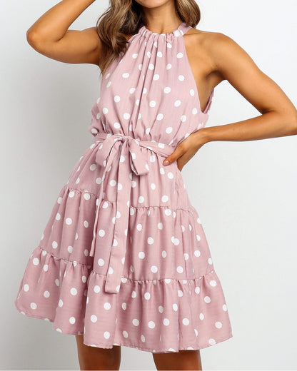 Elegante vestido halter de lunares de Isabella Sol