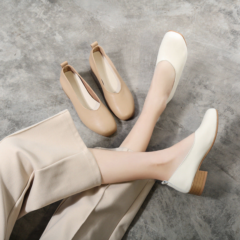 Tacones clásicos y cómodos de Isabella Sol para el día a día.
