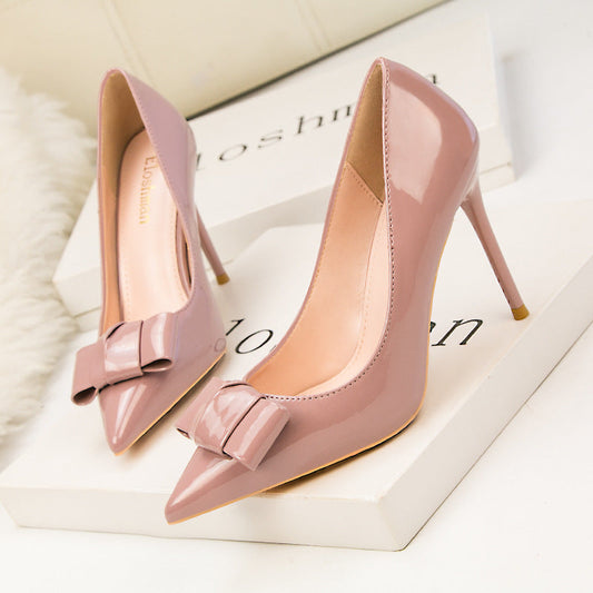 Elegant Bow Pointed Heels by Isabella Sol