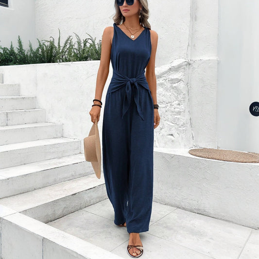 Elegante mono azul oscuro sin mangas de Isabella Sol