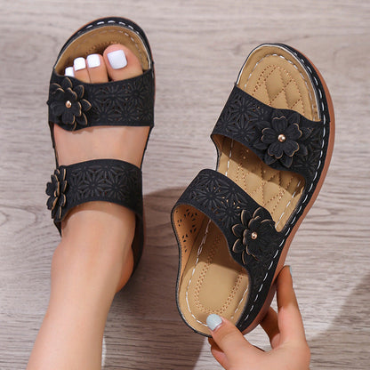 Sandalias planas florales de Isabella Sol inspiradas en Pinterest