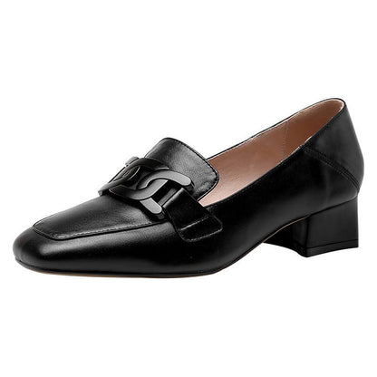 Zapatos de tacón grueso de estilo retro de Isabella Sol