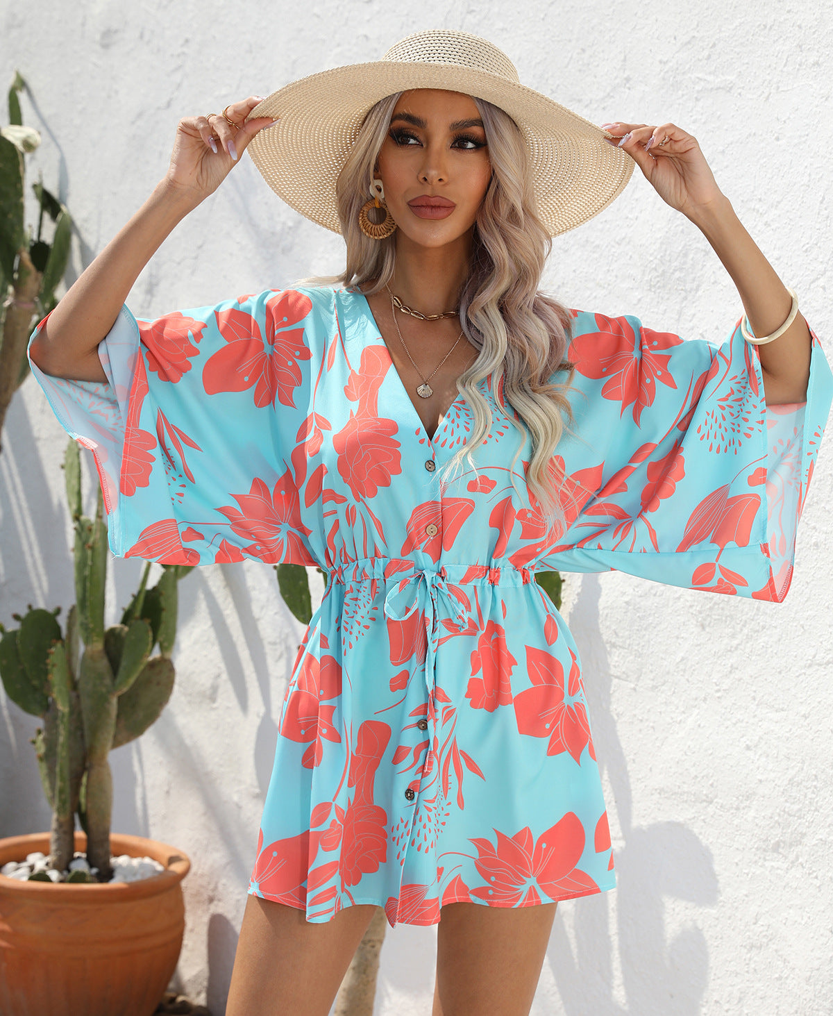 Vestido de verano con estampado de hojas de Isabella Sol