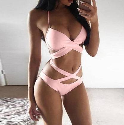 Conjunto de bikini elegante con tiras y bloques de color de Isabella Sol