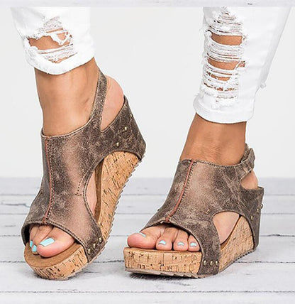 Elegantes sandalias de cuña con plataforma de Isabella Sol