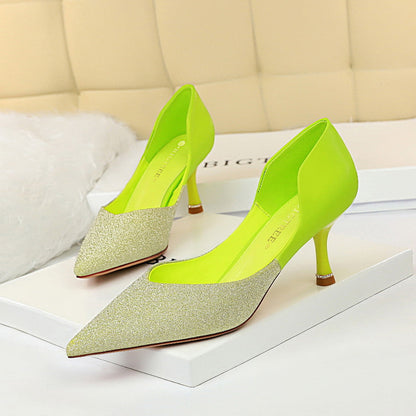 Elegantes tacones con bloques de color de Isabella Sol